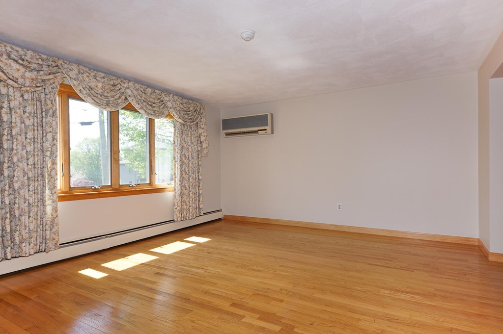 26 Meadowvale Road Burlington, MA 01803 - Photo 7 of 24 Gallery Image 7