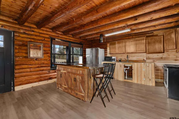 $170,000 | 532 West State Highway, Kilgore, TX 75662