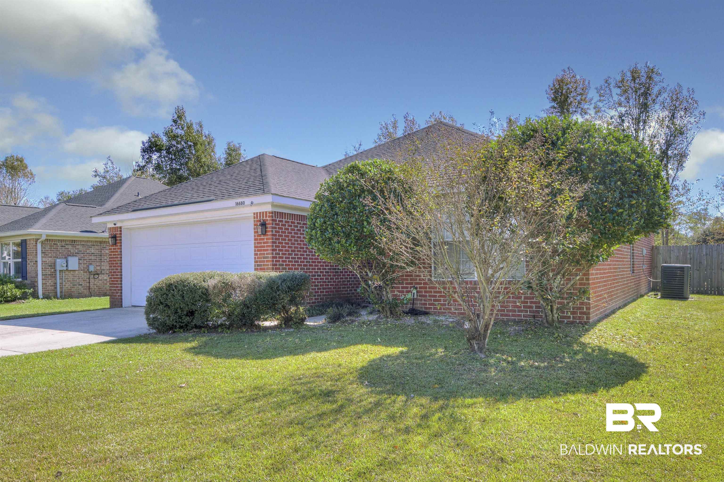 16680 Sugar Loop Foley, AL 36535 - Photo 2 of 29