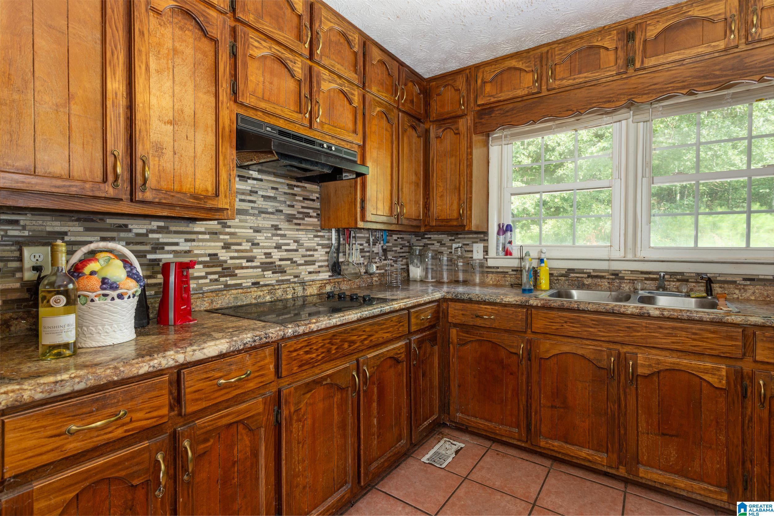 631 Holland-Finley Road Jacksonville, AL 36265 - Photo 7 of 26