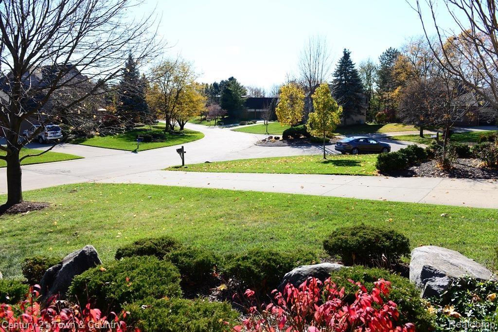 2643 Munster Road Rochester, MI 48309 - Photo 63 of 70 View to Street 2.jpg