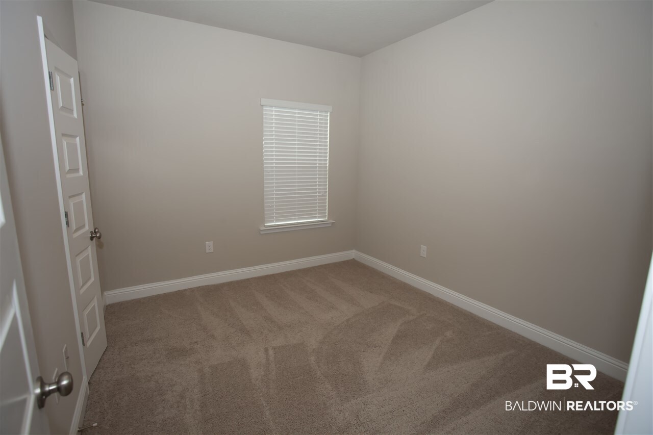 31172 C Thicket Way Daphne, AL 36527 - Photo 17 of 26 2nd Bedroom, 2nd Floor