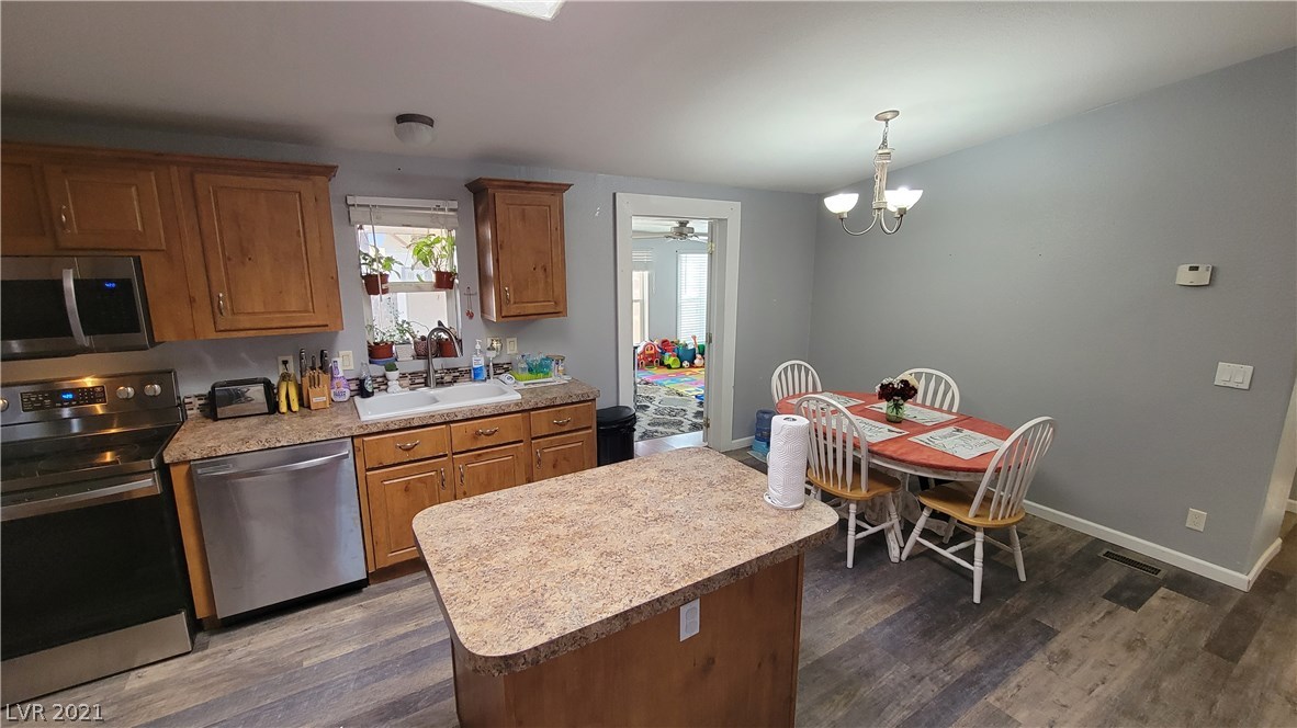 2861 Retread Road Pahrump, NV 89048 - Photo 7 of 34 Gallery Image 7