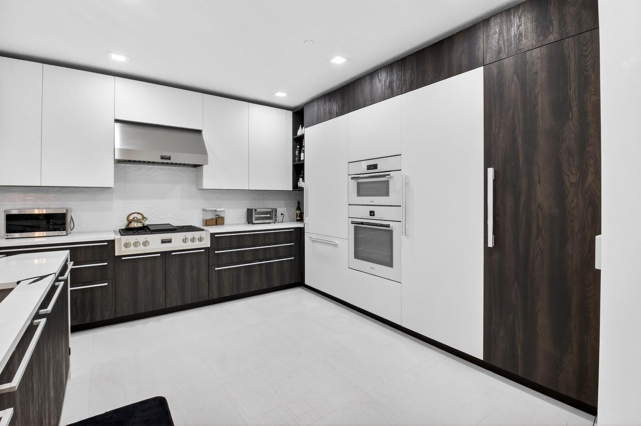 5530 Northeast Trieste Terrace Boca Raton, FL 33487 - Photo 18 of 83 18-web-or-mls-DSC_0117