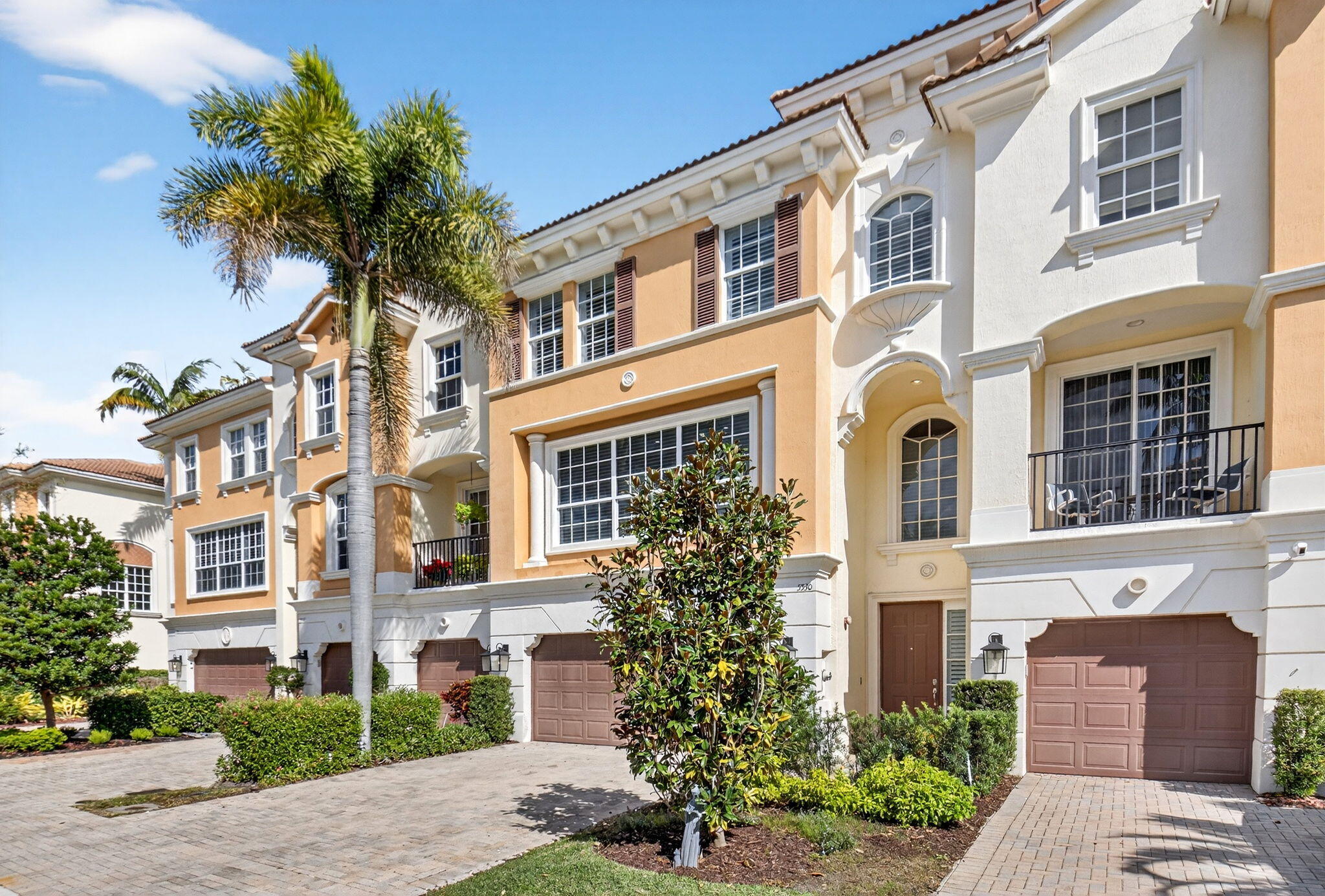 5530 Northeast Trieste Terrace Boca Raton, FL 33487 - Photo 4 of 83 3-web-or-mls-DSC_9990