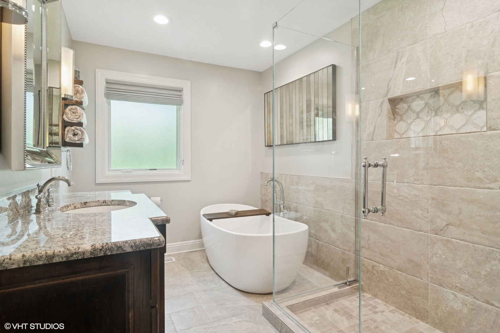 231 Forest Court Addison, IL 60101 - Photo 13 of 20 Gallery Image 13