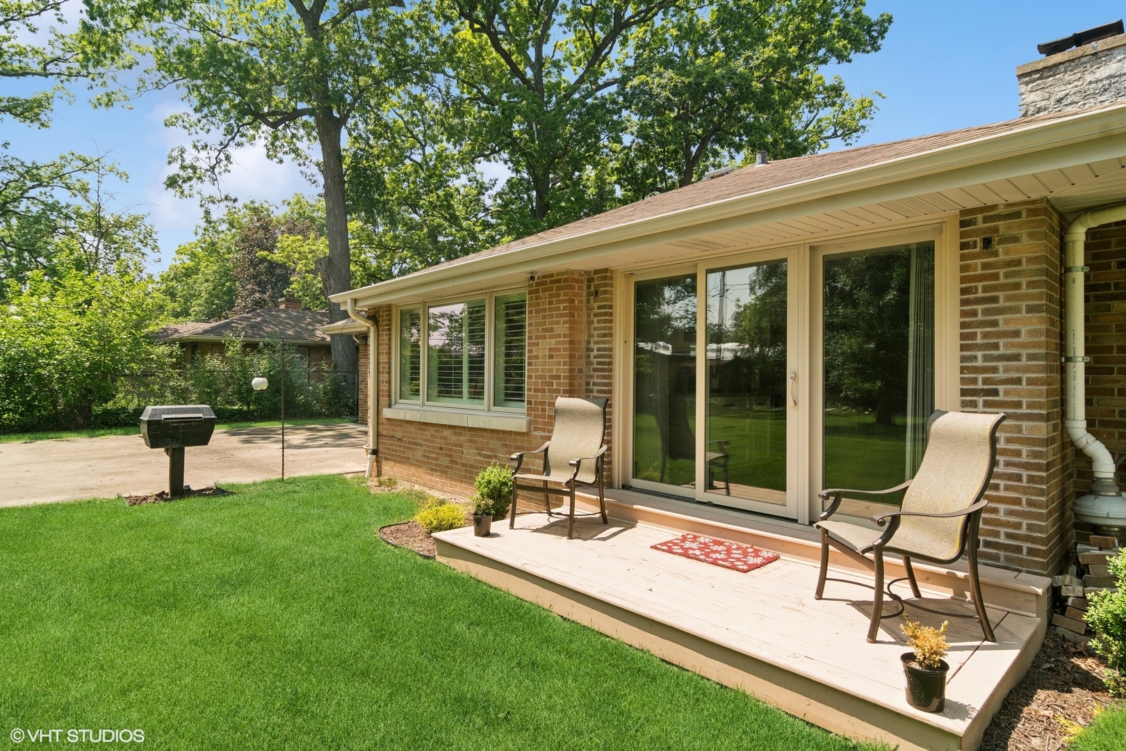 231 Forest Court Addison, IL 60101 - Photo 18 of 20 Gallery Image 18