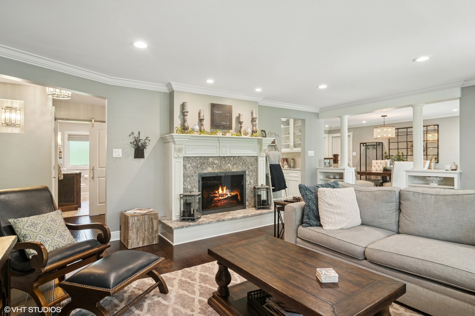 231 Forest Court Addison, IL 60101 - Photo 5 of 20 Gallery Image 5