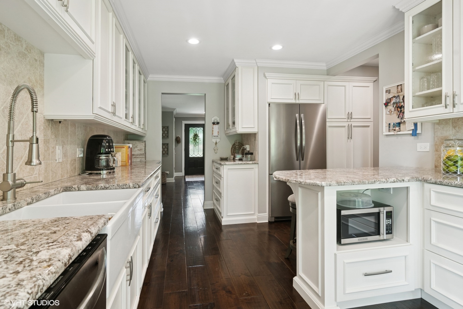 231 Forest Court Addison, IL 60101 - Photo 10 of 20 Gallery Image 10