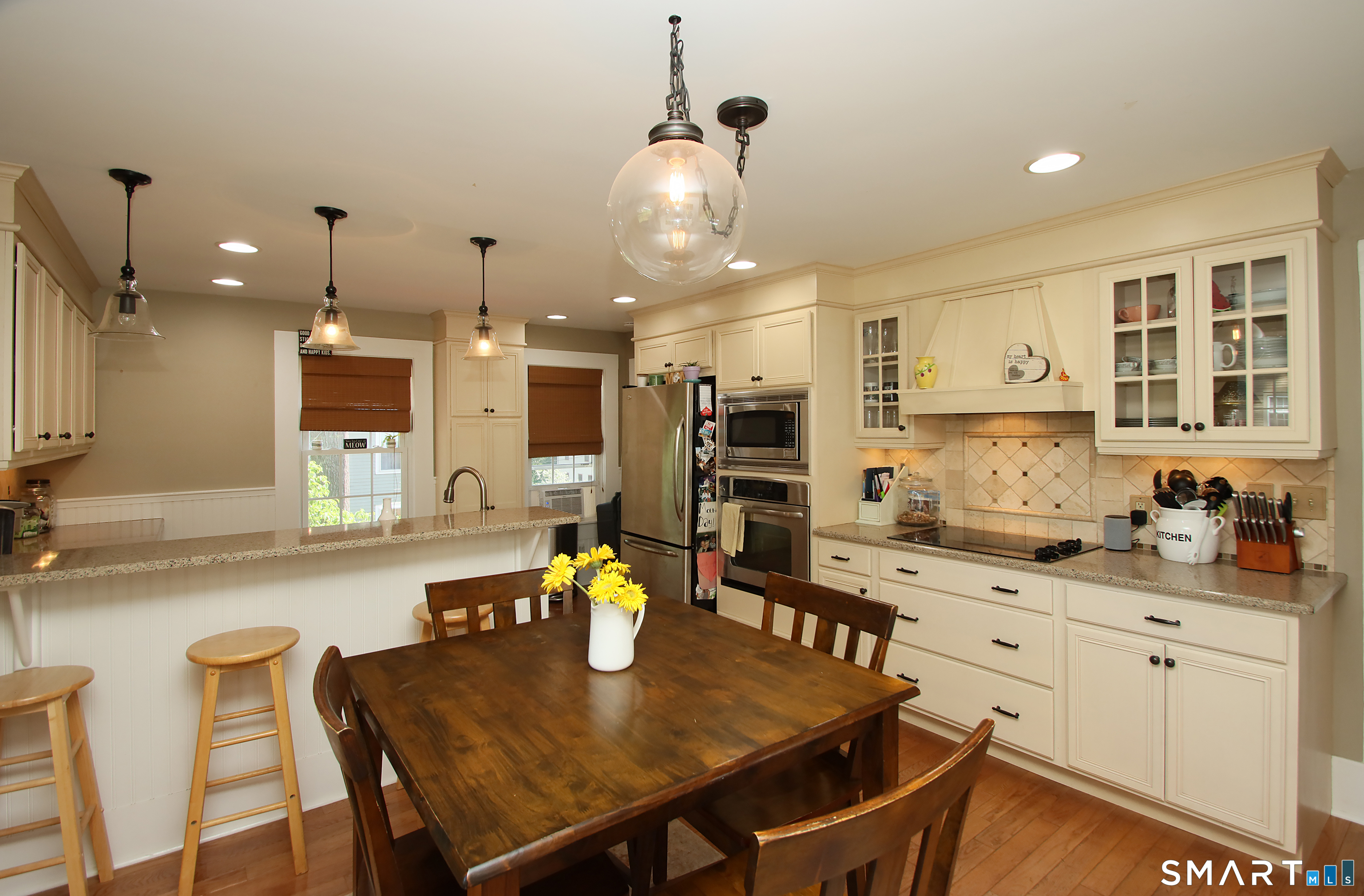 7 Middle Lane Simsbury, CT 06070 - Photo 13 of 27