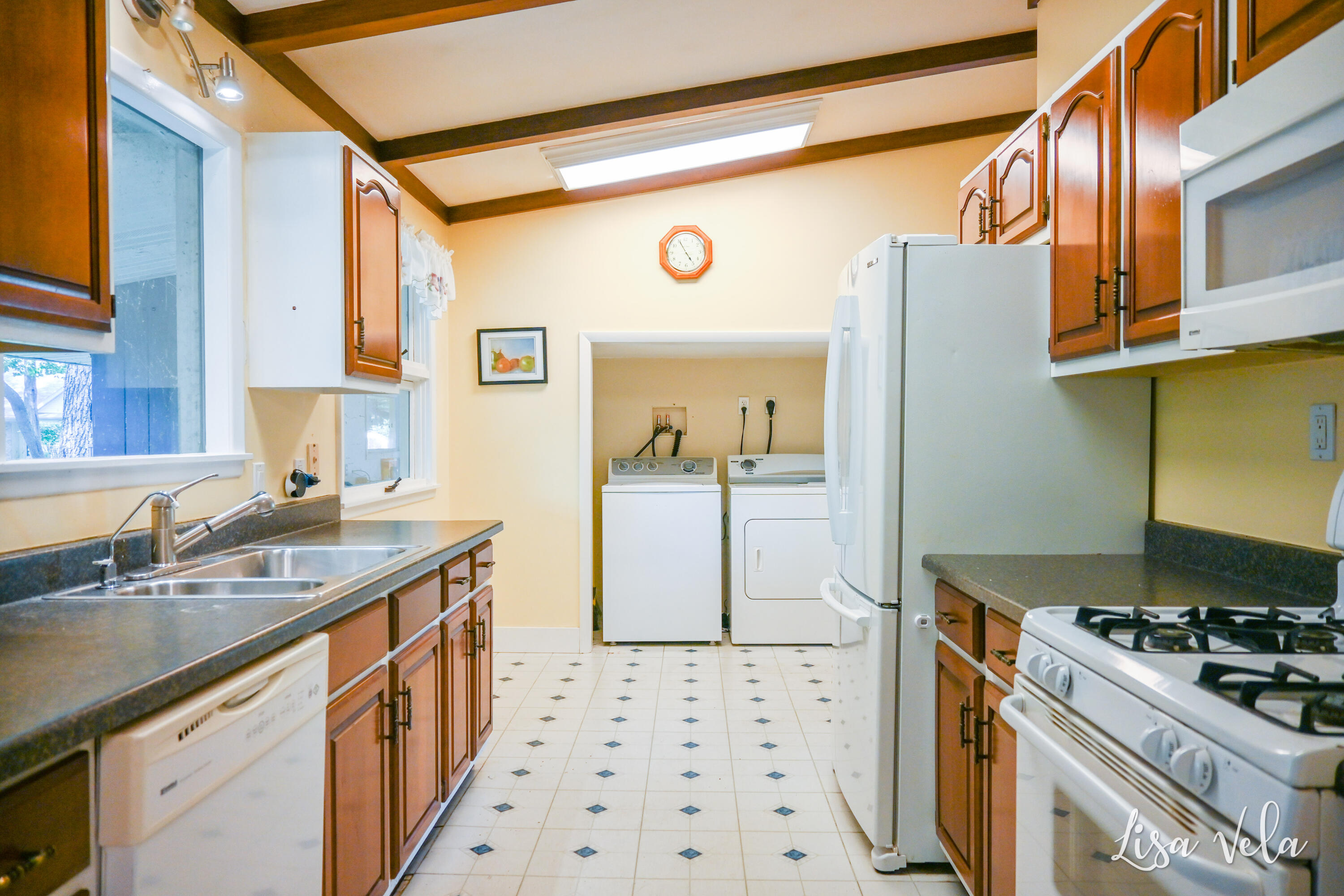 6365 Indian Point Road Montague, MI 49437 - Photo 14 of 39 Kitchen