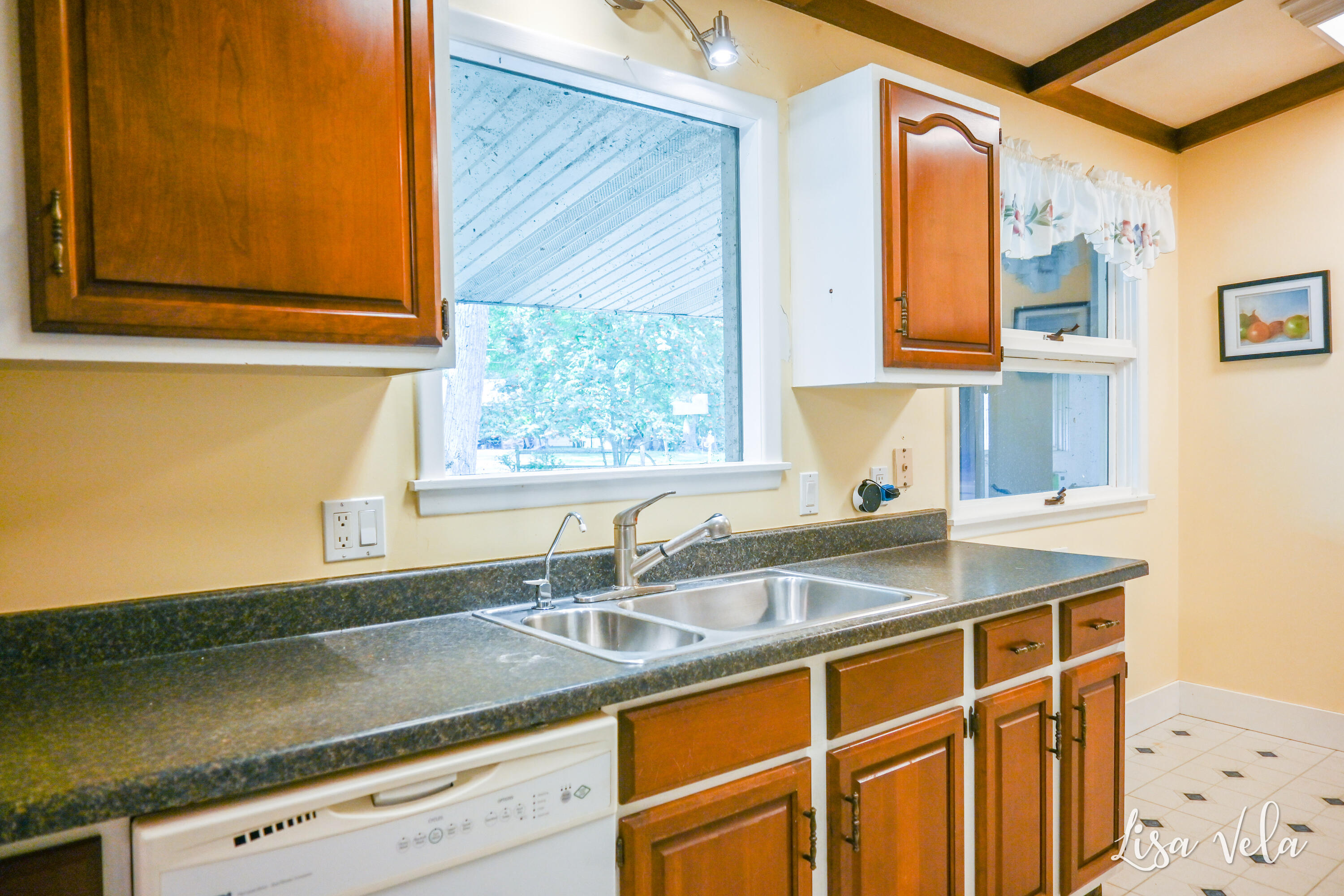 6365 Indian Point Road Montague, MI 49437 - Photo 15 of 39 Kitchen