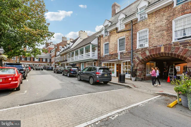 a car parked in front of a building