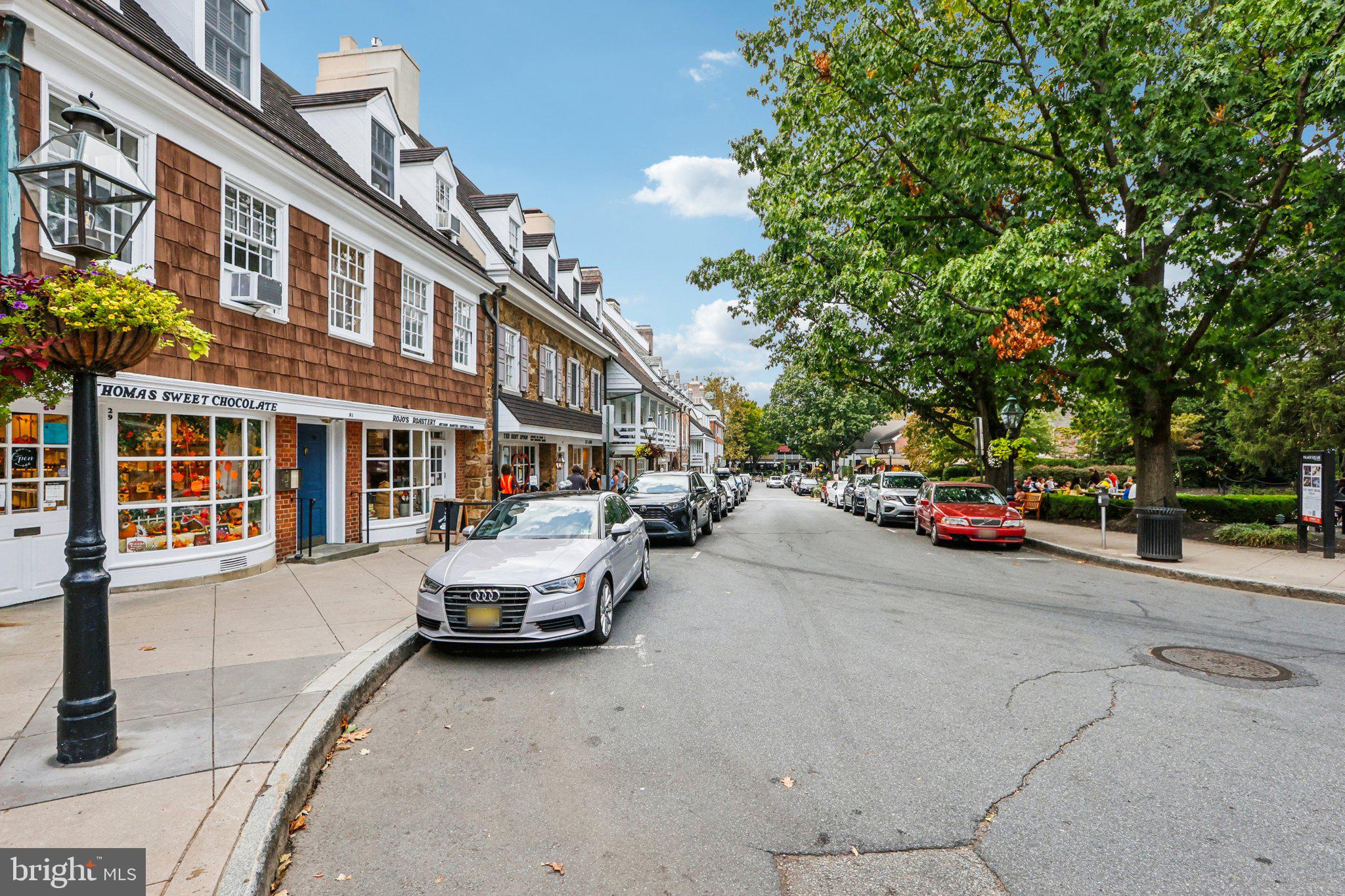 31 Palmer Square East, Unit A Princeton, NJ 08542 - Photo 39 of 40 a couple of cars parked in front of a building