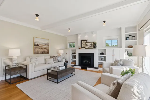 $1,895,000 | 11 Orchard Hill Road, Freeport, ME 04032