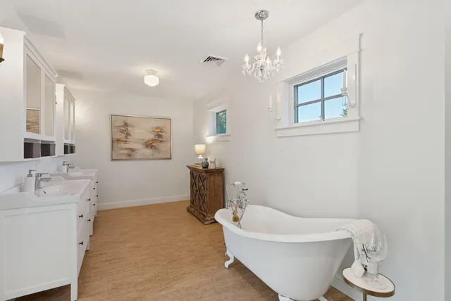 $1,895,000 | 11 Orchard Hill Road, Freeport, ME 04032