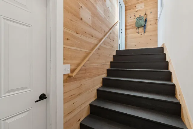 $1,895,000 | 11 Orchard Hill Road, Freeport, ME 04032