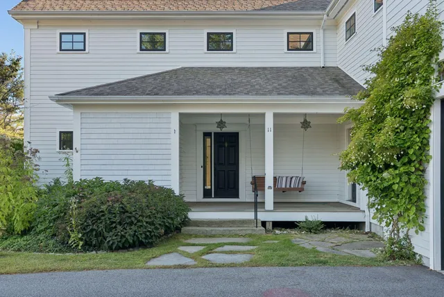 $1,895,000 | 11 Orchard Hill Road, Freeport, ME 04032