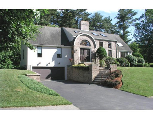 17 Hemlock Road North Reading, MA 01864 - Photo 1 of 19 Gallery Image 1