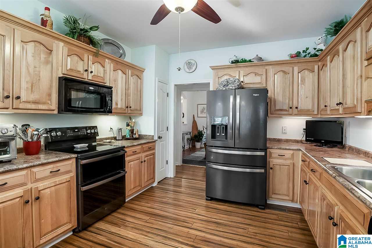 843 Round Hill Road Pelham, AL 35124 - Photo 17 of 37