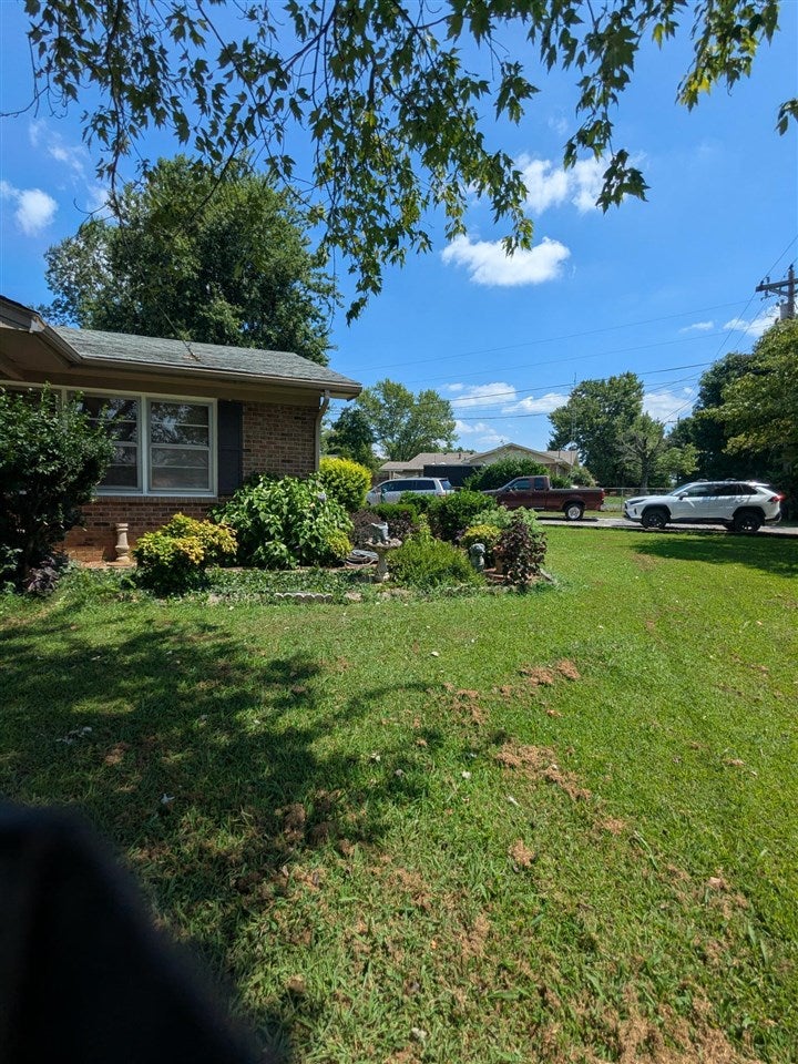 214 Memphis Junction Road Bowling Green, KY 42101 - Photo 3 of 20 Gallery Image 3