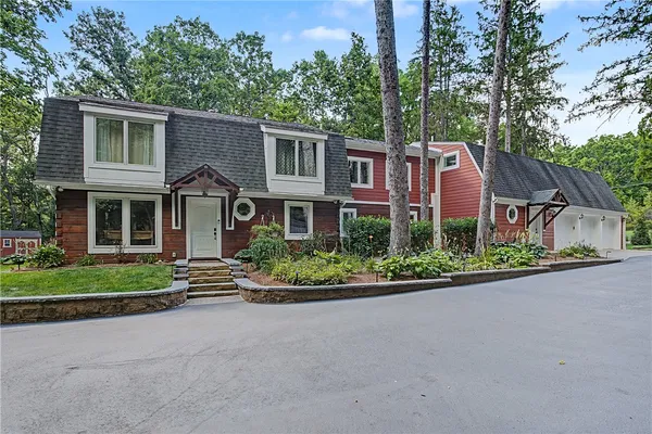 $799,000 | 439 East Route 73 Drive, Springboro, OH 45066