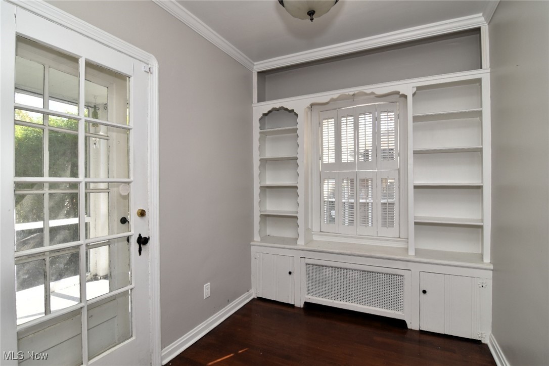 3651 Rawnsdale Road Beachwood, OH 44122 - Photo 10 of 49 Library, with built-in shelves
