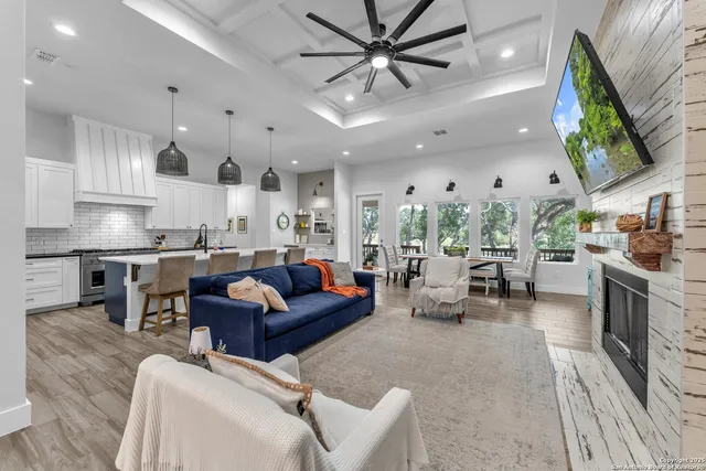 $799,990 | 740 Sharp Spgs Road, Bulverde, TX 78163