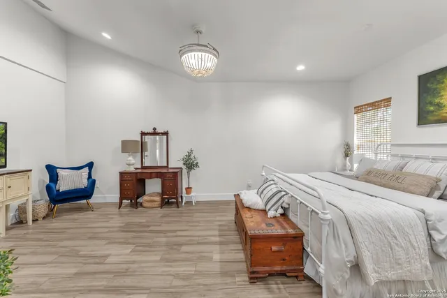 $799,990 | 740 Sharp Spgs Road, Bulverde, TX 78163