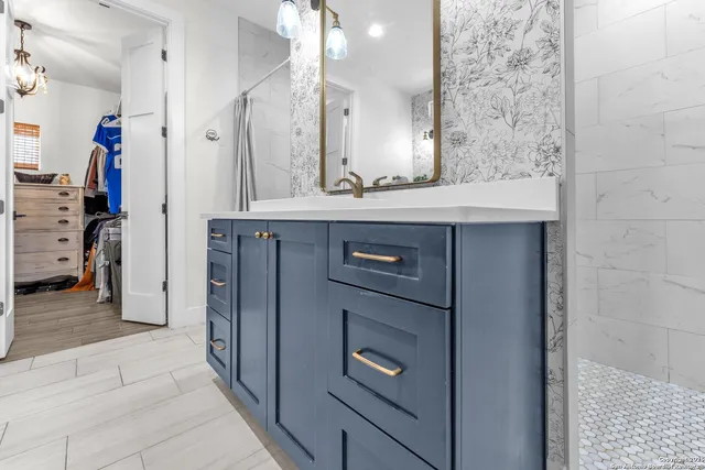 $799,990 | 740 Sharp Spgs Road, Bulverde, TX 78163