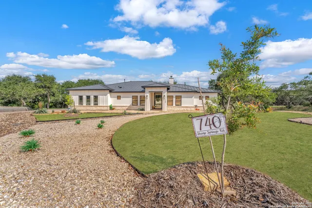 $799,990 | 740 Sharp Spgs Road, Bulverde, TX 78163