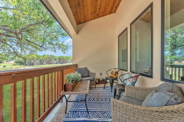 $799,990 | 740 Sharp Spgs Road, Bulverde, TX 78163