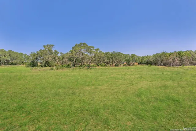 $799,990 | 740 Sharp Spgs Road, Bulverde, TX 78163