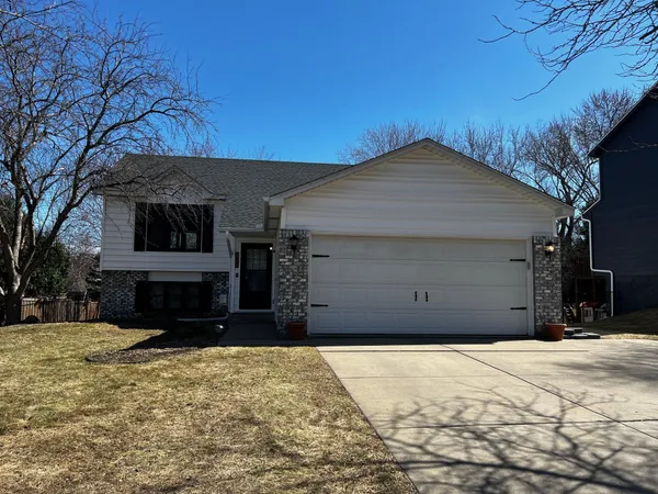 $429,900 | 1795 Windjammer Drive, Woodbury, MN 55125