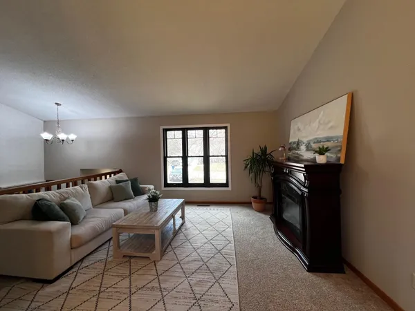 $429,900 | 1795 Windjammer Drive, Woodbury, MN 55125