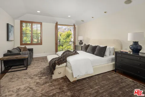 $5,295,000 | 587 Entrada Drive, Santa Monica, CA 90402