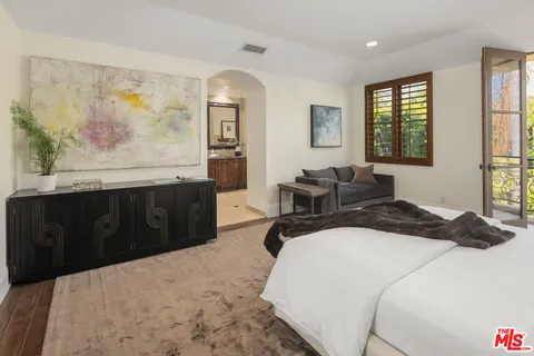 $5,295,000 | 587 Entrada Drive, Santa Monica, CA 90402