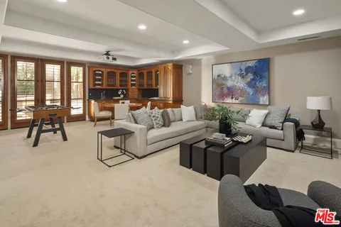 $5,295,000 | 587 Entrada Drive, Santa Monica, CA 90402