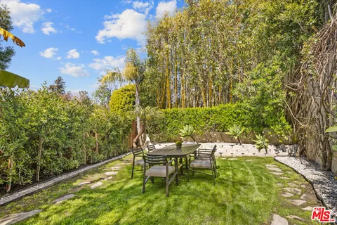 $5,295,000 | 587 Entrada Drive, Santa Monica, CA 90402