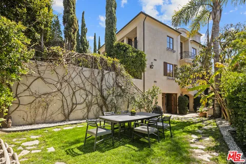 $5,295,000 | 587 Entrada Drive, Santa Monica, CA 90402