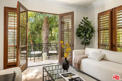 $5,295,000 | 587 Entrada Drive, Santa Monica, CA 90402