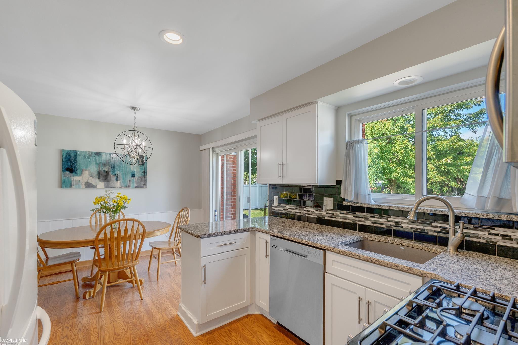 29345 Ridgefield Avenue Warren, MI 48088 - Photo 11 of 31