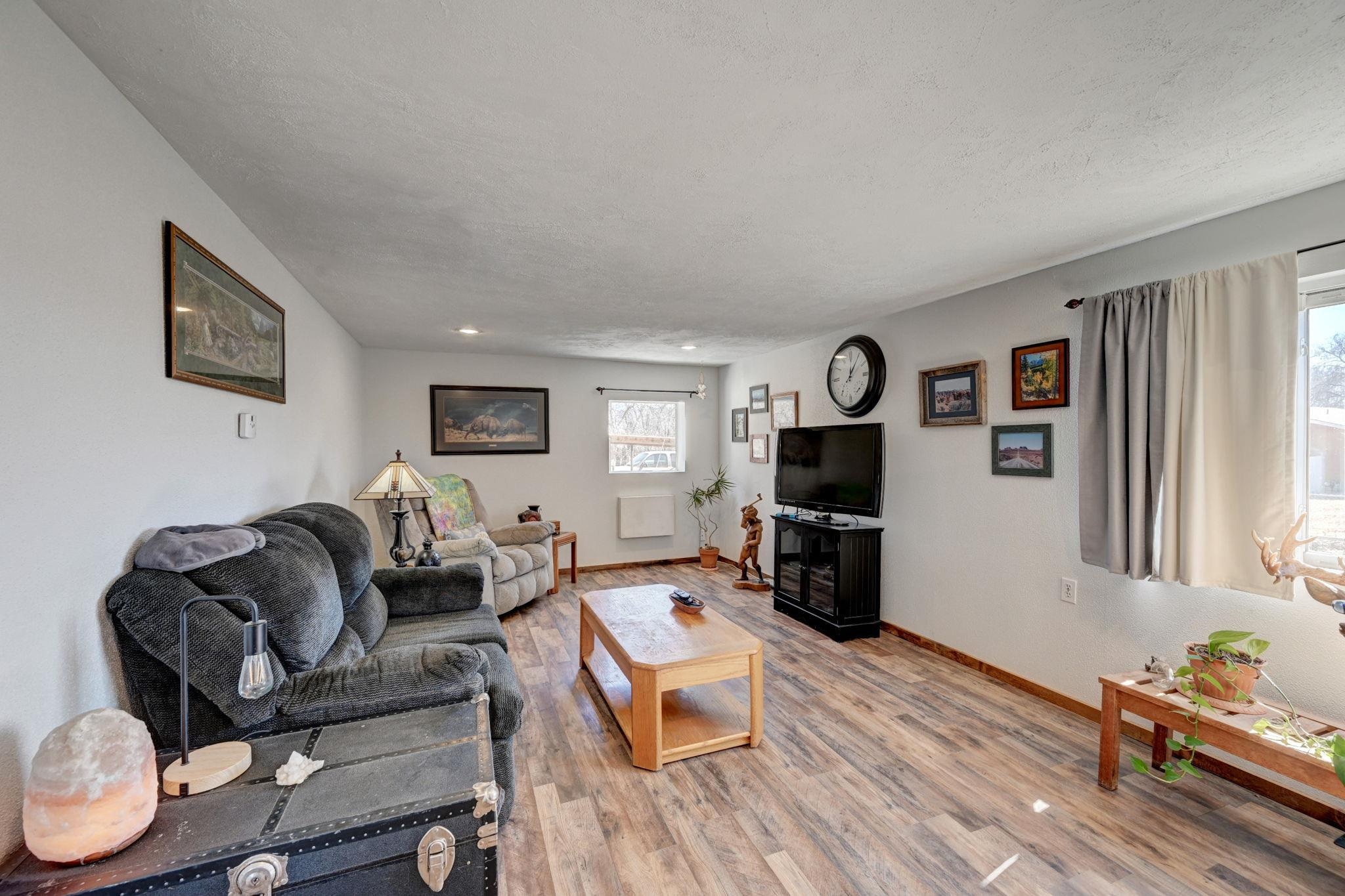 660 33 Road Clifton, CO 81520 - Photo 3 of 28 Gallery Image 3
