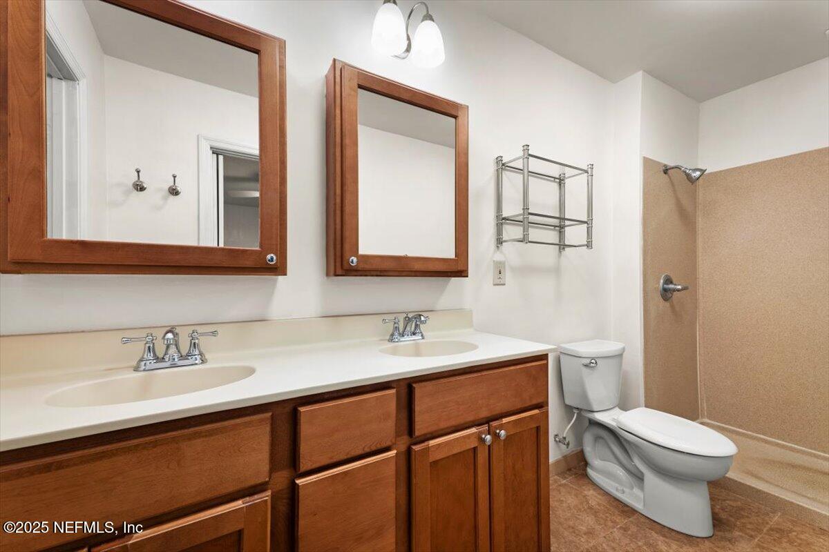 5265 Cruz Road Jacksonville, FL 32207 - Photo 22 of 41 36-JAXREP_5265_Cruz_Rd_Jacksonville_FL-3