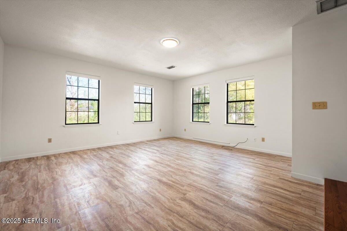 5265 Cruz Road Jacksonville, FL 32207 - Photo 24 of 41 16-JAXREP_5265_Cruz_Rd_Jacksonville_FL-1