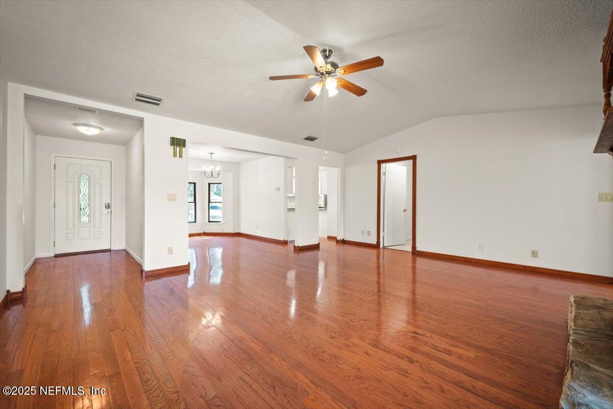 5265 Cruz Road Jacksonville, FL 32207 - Photo 8 of 41 13-JAXREP_5265_Cruz_Rd_Jacksonville_FL-1