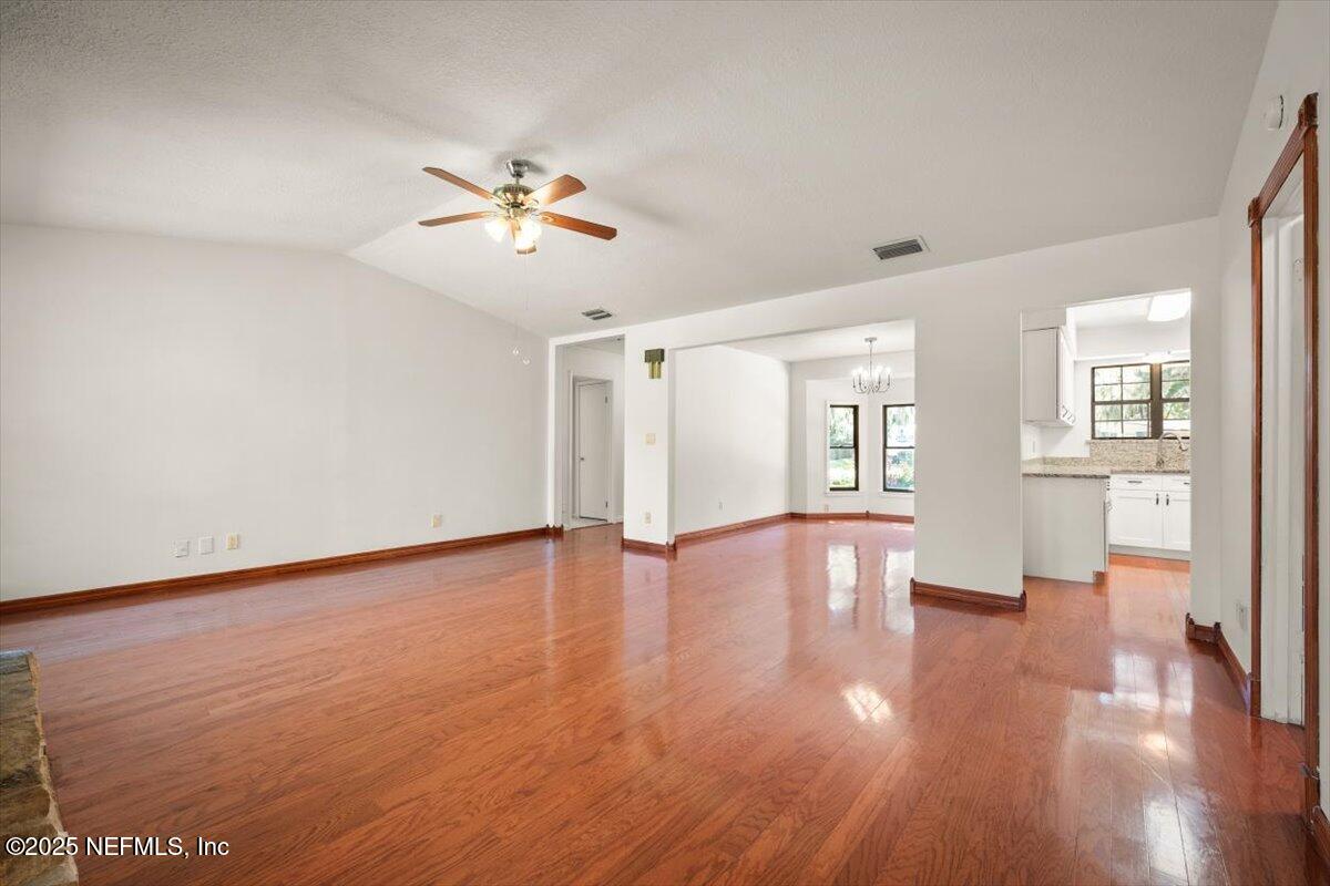 5265 Cruz Road Jacksonville, FL 32207 - Photo 9 of 41 14-JAXREP_5265_Cruz_Rd_Jacksonville_FL-1