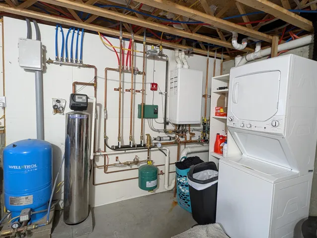 $269,900 | 2030 Highway 105, Bloomfield, VT 05905