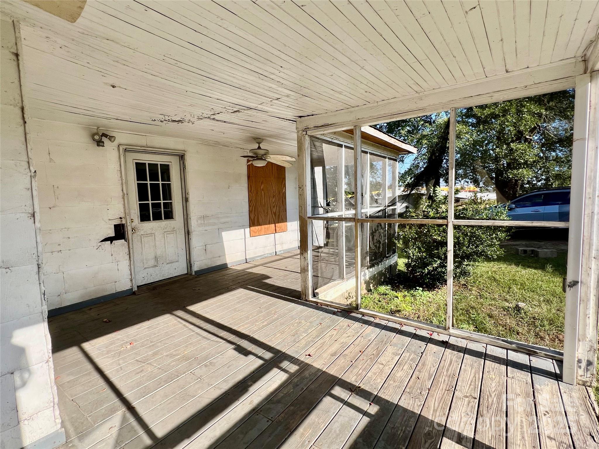 407 Chester Avenue Great Falls, SC 29055 - Photo 7 of 42 a view of a balcony