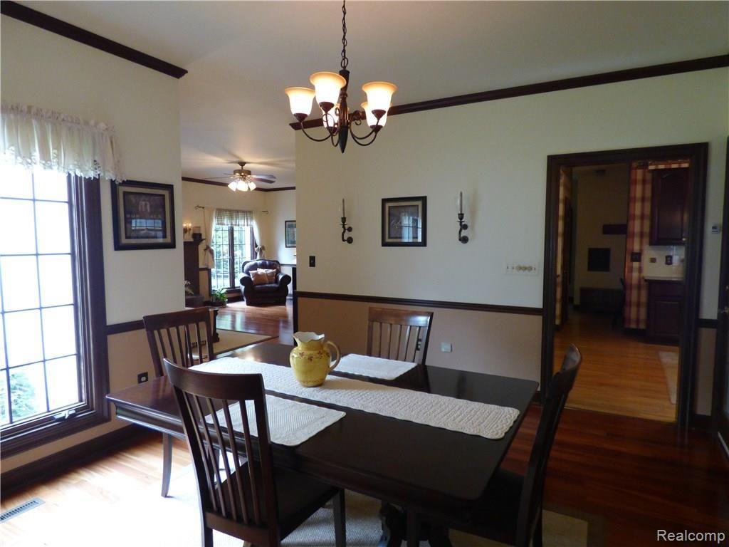 299 East Hurd Road Monroe, MI 48162 - Photo 10 of 46 P1320135.JPG